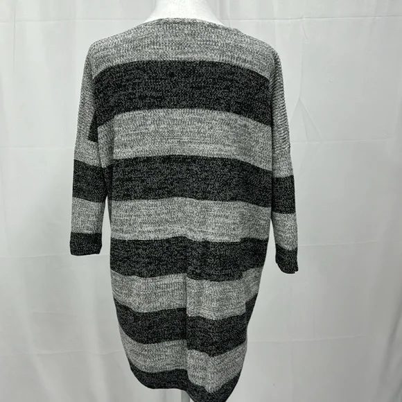 Express Stripe Sweater ~ Size M - Picture 4 of 6